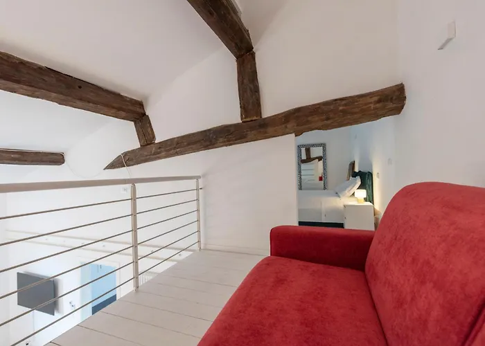 Testoni5 Apartament *